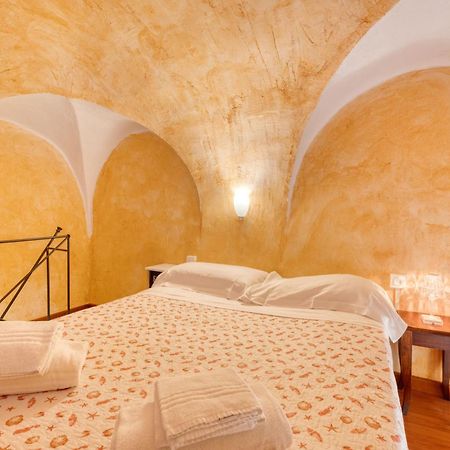 Mini Accommodation In Sanremo Liguria Exterior photo