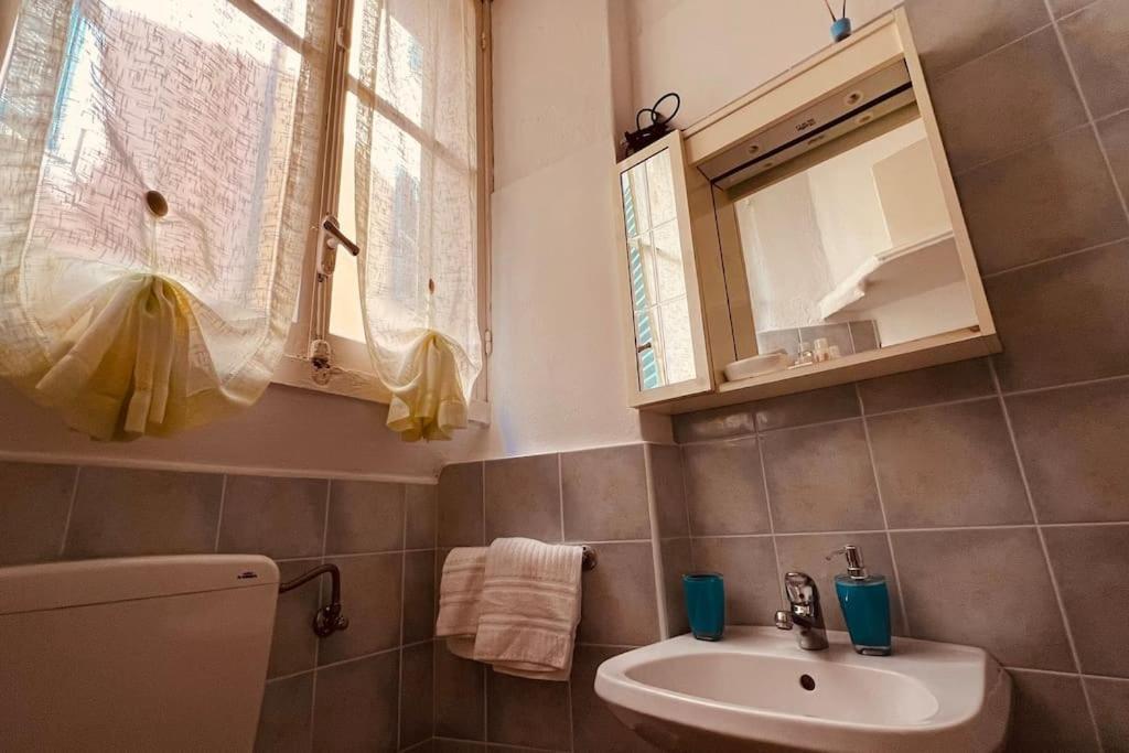 Mini Accommodation In Sanremo Liguria Exterior photo