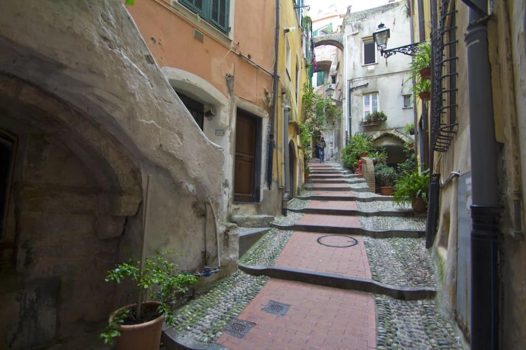 Mini Accommodation In Sanremo Liguria Exterior photo