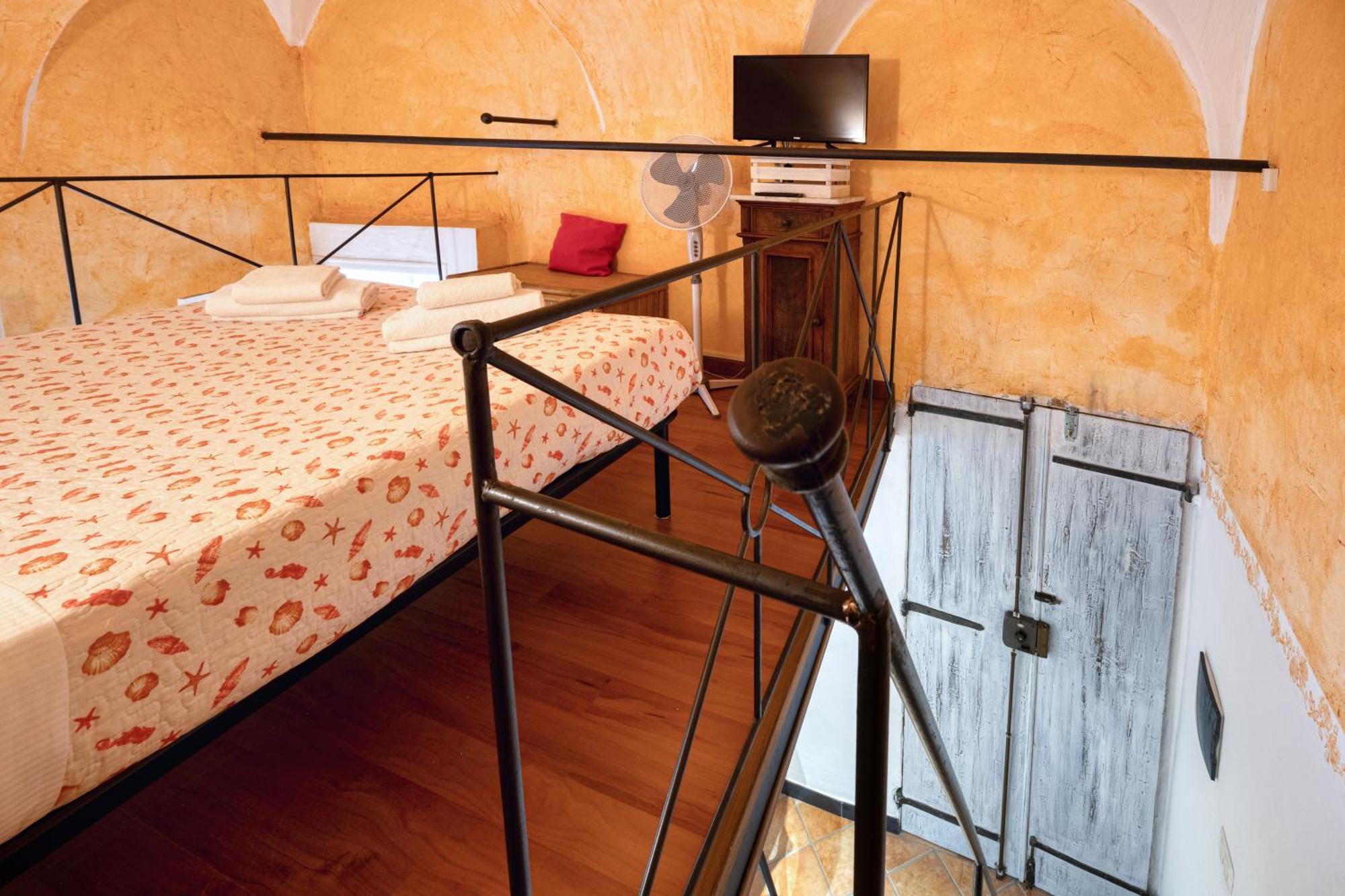 Mini Accommodation In Sanremo Liguria Exterior photo